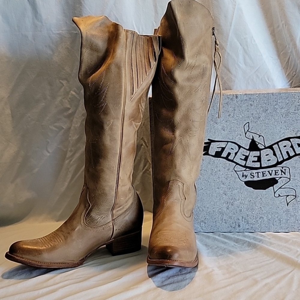 Freebird by Steven Women's Brown Heeled Boots ,size 12